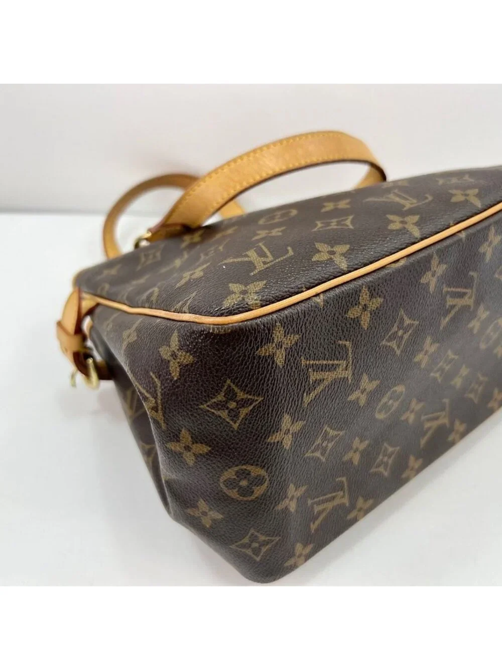 Louis Vuitton Tote Batignolles